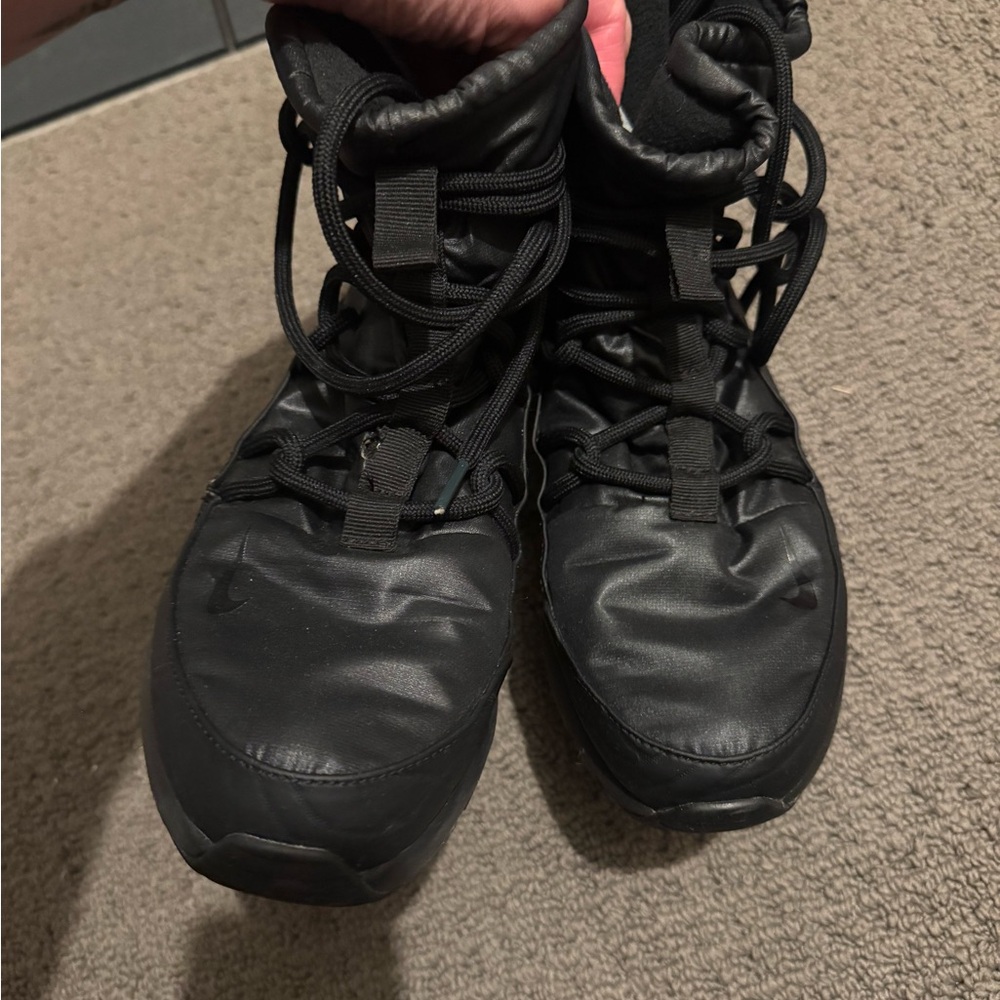 Nike Tanjun High Rise Boots - Picture 3 of 4